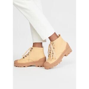 New Villa Rouge Harper Boots in Desert Sand Women's Size 10